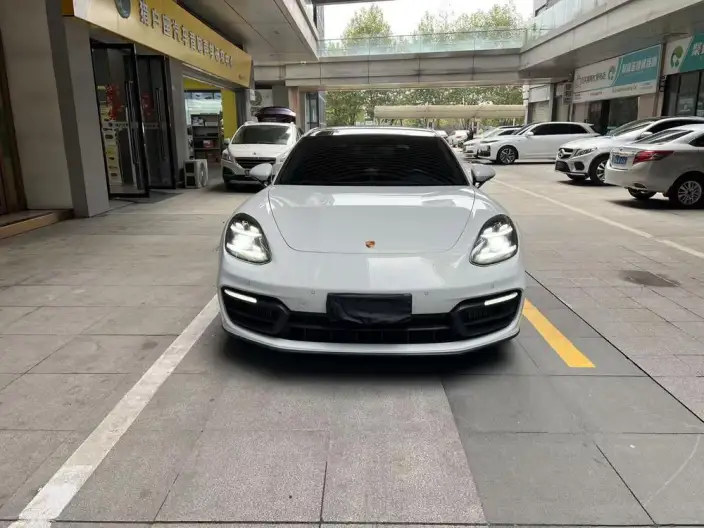 Panamera 2023 Model Panamera Executive Extended Platinum Edition 2.9T