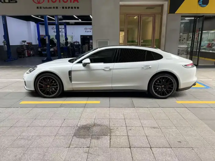 Panamera 2023 Model Panamera Executive Extended Platinum Edition 2.9T