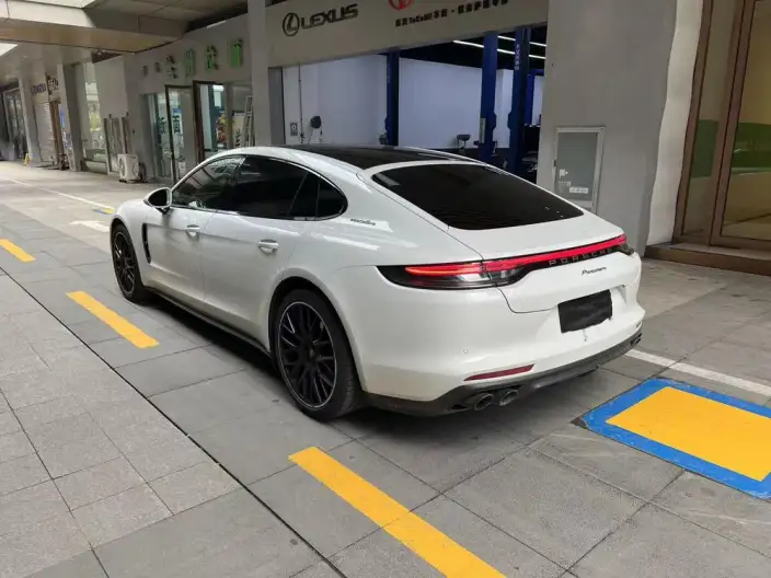 Panamera 2023 Model Panamera Executive Extended Platinum Edition 2.9T – фото 5