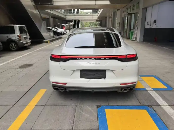 Panamera 2023 Model Panamera Executive Extended Platinum Edition 2.9T – фото 6