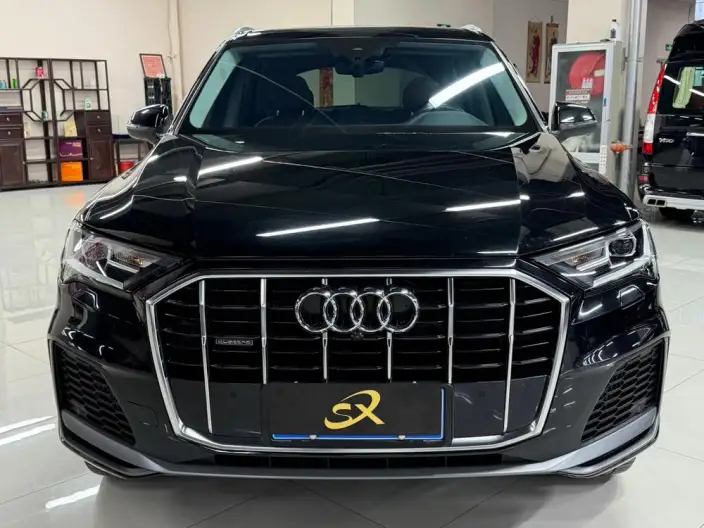 Audi Q7 2022 Model 55 TFSI quattro S line Noble Model