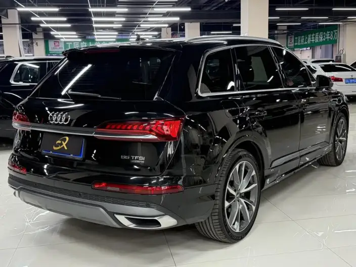 Audi Q7 2022 Model 55 TFSI quattro S line Noble Model – фото 6