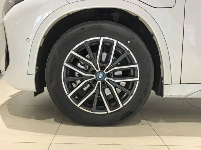 BMW iX 1 2025 Model eDrive25L X Design Set – фото 7