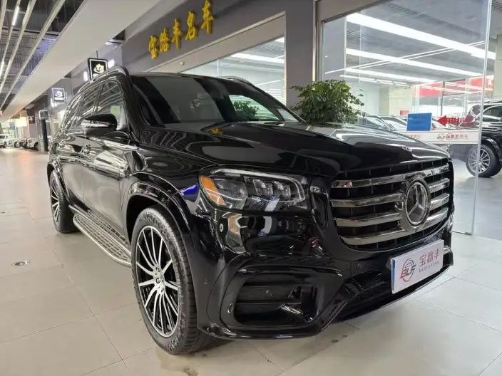 Mercedes-Benz GLS 2024 Model GLS 450 4MATIC Dynamic Model – фото 3