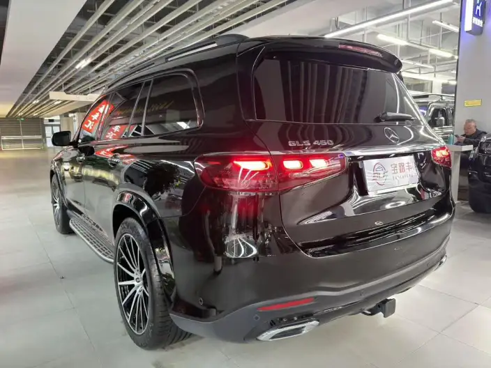 Mercedes-Benz GLS 2024 Model GLS 450 4MATIC Dynamic Model – фото 4