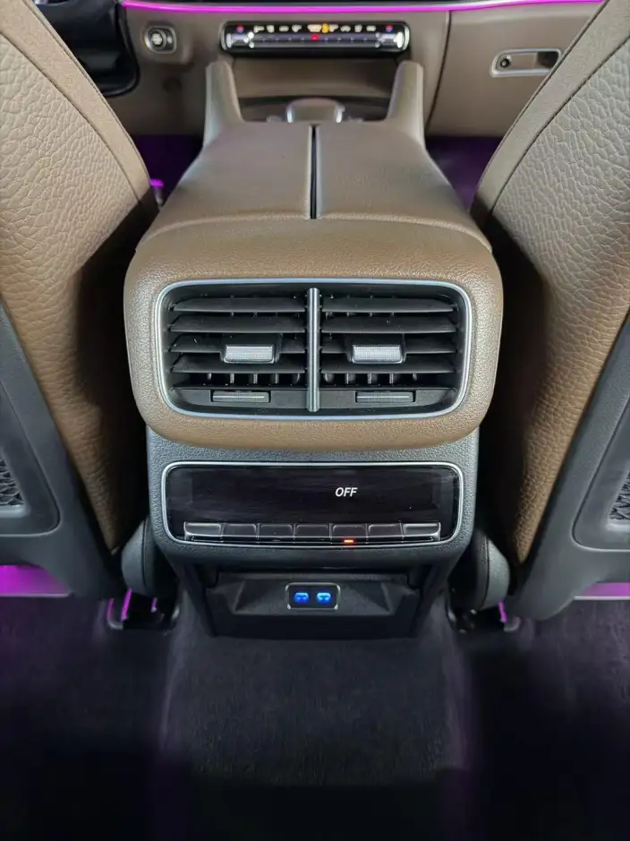 Mercedes-Benz GLS 2024 Model GLS 450 4MATIC Dynamic Model – фото 9