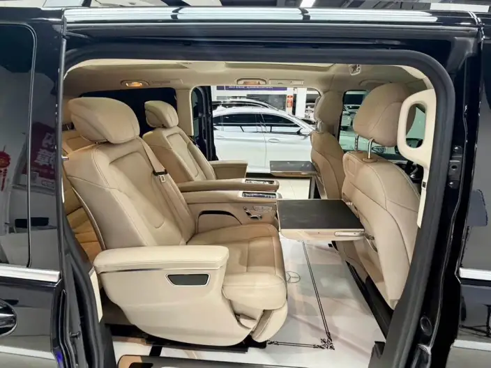 Mercedes-Benz V-Class 2022 Model V 260 Premium Edition – фото 10