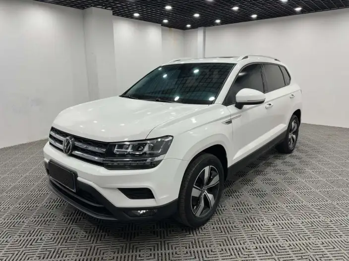 Volkswagen Tharu 2022 Model 280TSI 2WD Deluxe Edition – фото 1