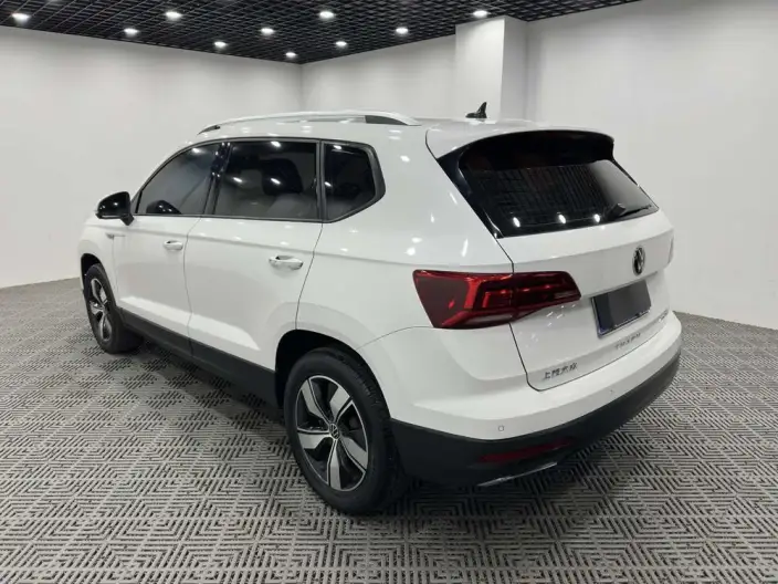 Volkswagen Tharu 2022 Model 280TSI 2WD Deluxe Edition – фото 4