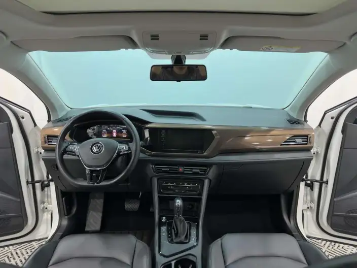 Volkswagen Tharu 2022 Model 280TSI 2WD Deluxe Edition – фото 7