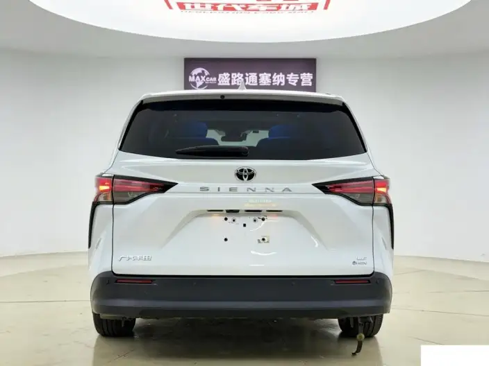 Toyota Sienna 2024 Model Hybrid 2.5L Comfort Edition – фото 5
