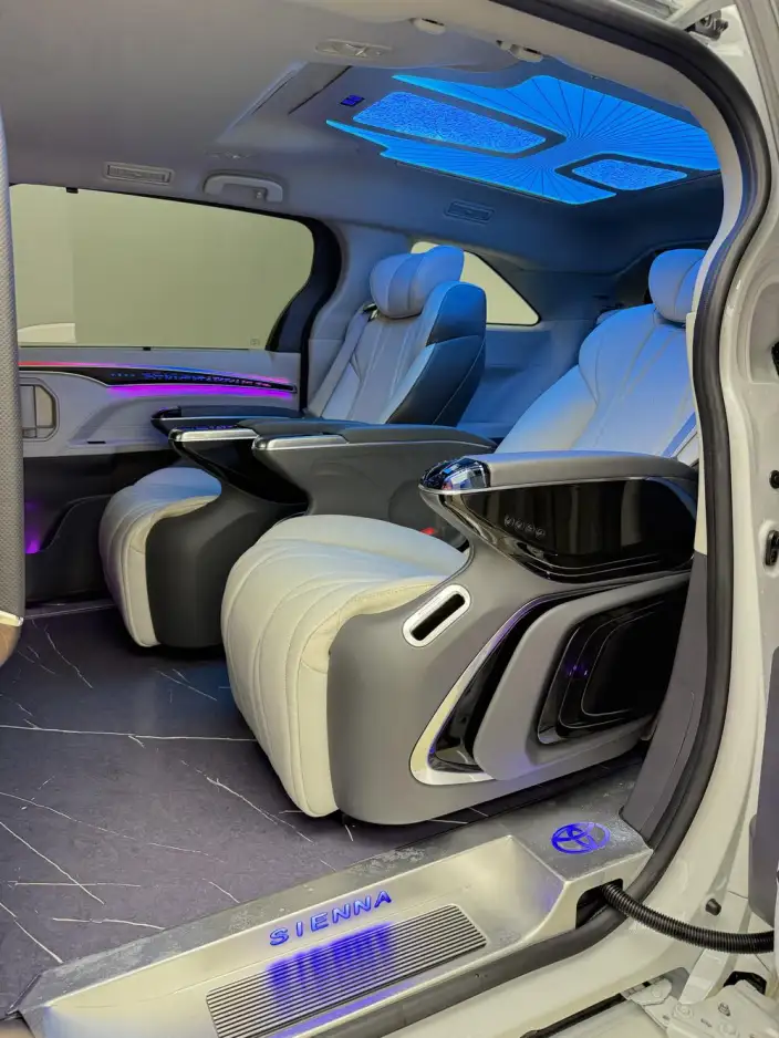 Toyota Sienna 2024 Model Hybrid 2.5L Comfort Edition – фото 8