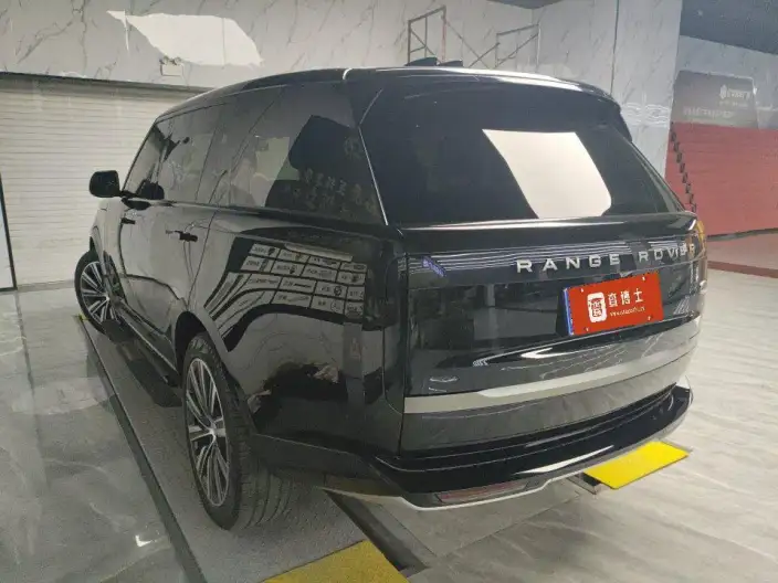 Range Rover 2023 Model 3.0 L6 400PS Shengshi VII seat Extended Edition
