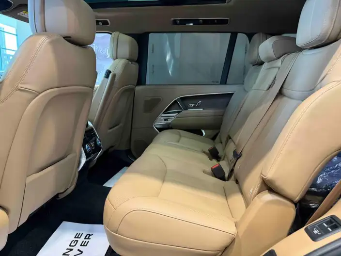 Range Rover 2023 Model 3.0 L6 400PS Shengshi VII seat Extended Edition – фото 9