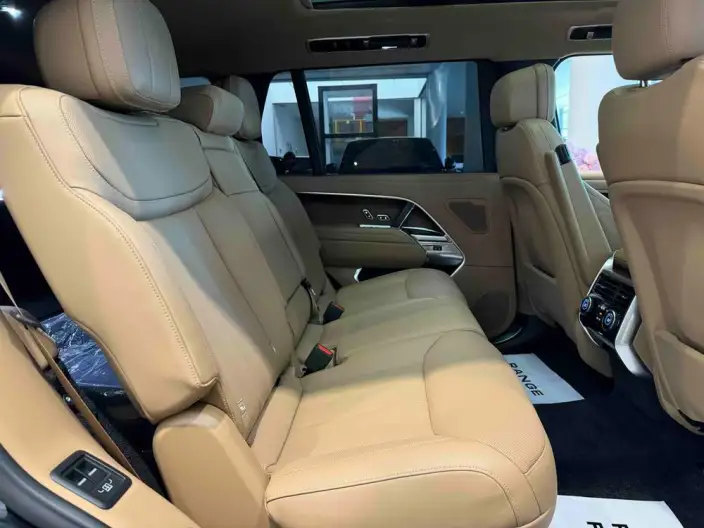 Range Rover 2023 Model 3.0 L6 400PS Shengshi VII seat Extended Edition – фото 10