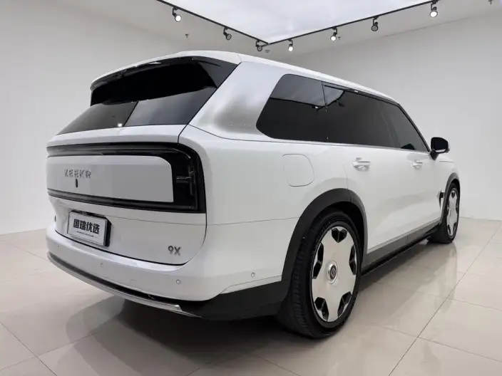 ZEEKR 9X 2025 Model Hyper Edition 70kWh VI seat – фото 6