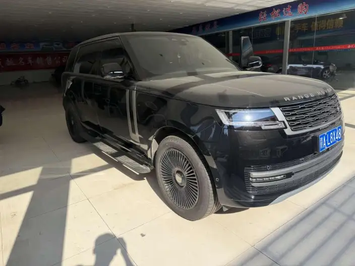 Range Rover 2025 Model 3.0 L6 400PS Shengshi Extended Edition