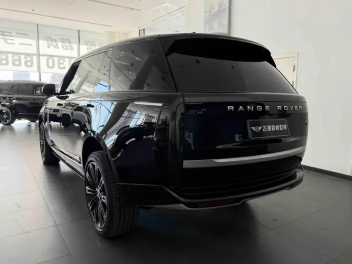Range Rover 2025 Model 3.0 L6 400PS Shengshi Extended Edition