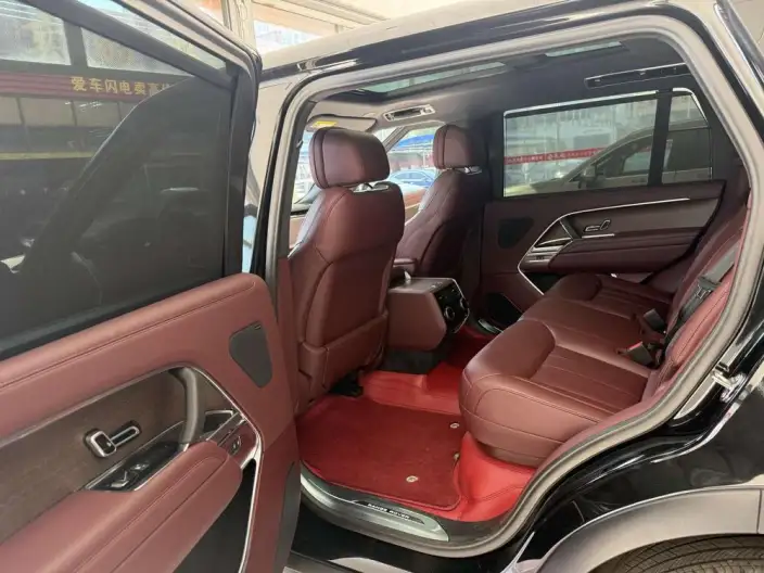 Range Rover 2025 Model 3.0 L6 400PS Shengshi Extended Edition – фото 8