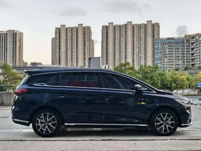 BYD Song MAX DM 2022 Model DM-i 105KM Flagship Model – фото 8