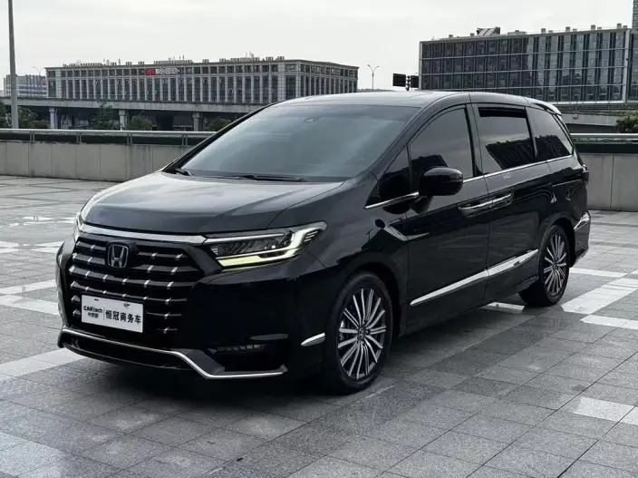 Honda Elysion 2022 Model 2.0L Hybrid Deluxe Edition