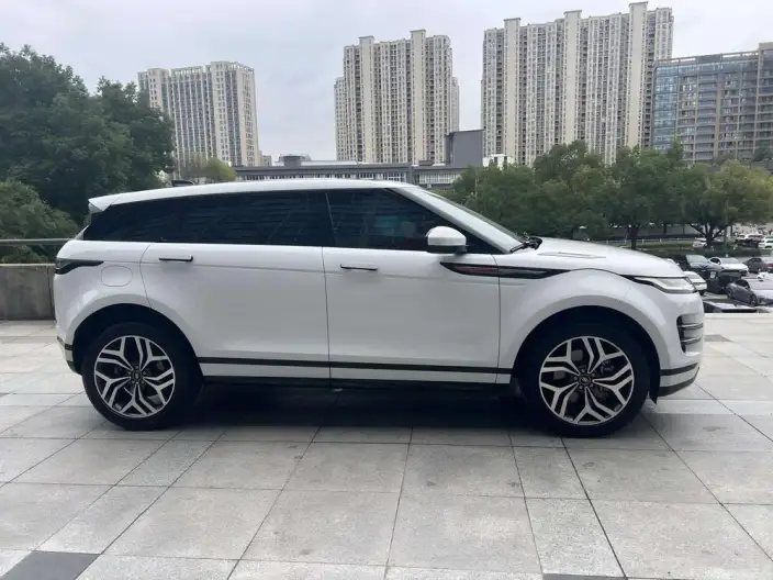 Range Rover Evoque 2023 Model Aurora L 249PS R-Dynamic Deluxe Edition – фото 7