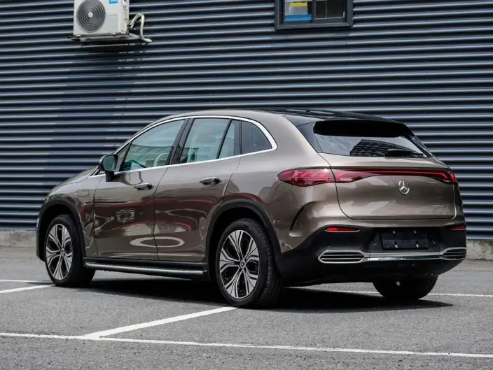 Mercedes-Benz EQE SUV 2023 Model EQE SUV 350 4MATIC Deluxe Edition – фото 4