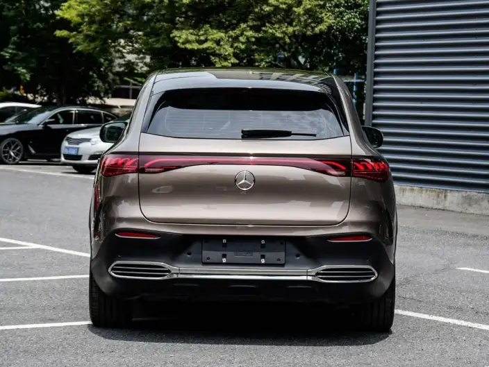 Mercedes-Benz EQE SUV 2023 Model EQE SUV 350 4MATIC Deluxe Edition – фото 5