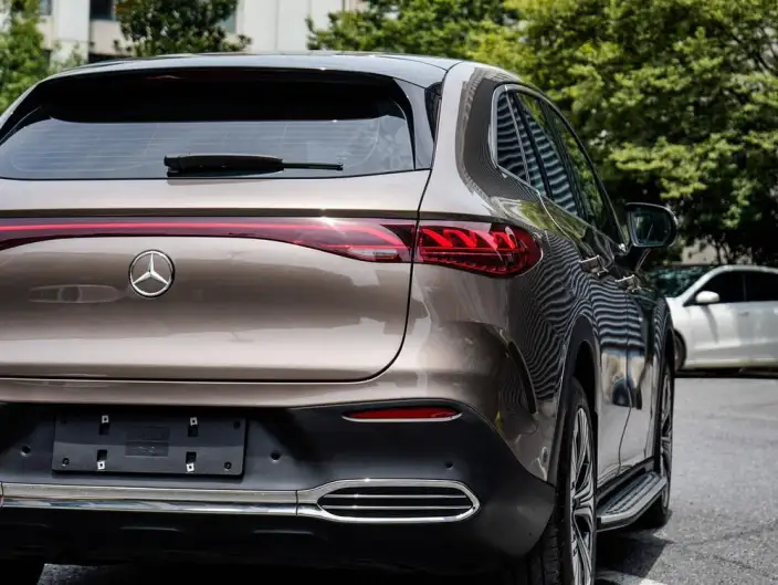 Mercedes-Benz EQE SUV 2023 Model EQE SUV 350 4MATIC Deluxe Edition – фото 6