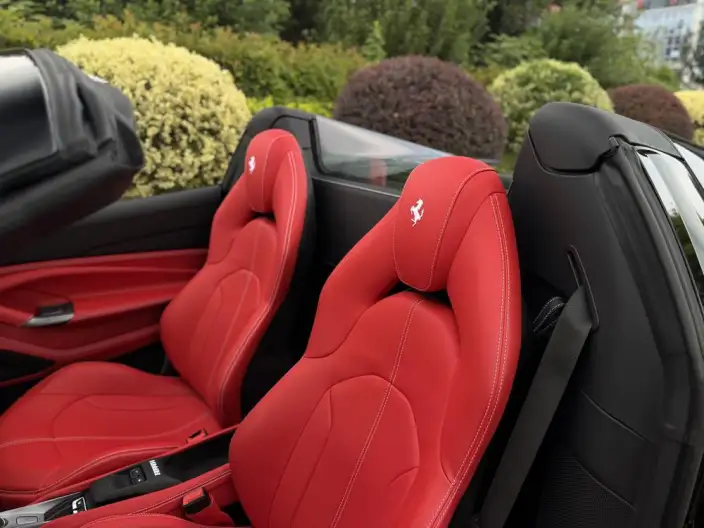 Ferrari F8 2020 Model Spider 3.9T V8 – фото 9
