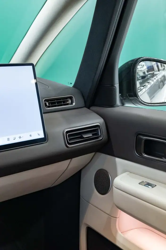 Li Auto MEGA 2024 Model Ultra Edition – фото 6