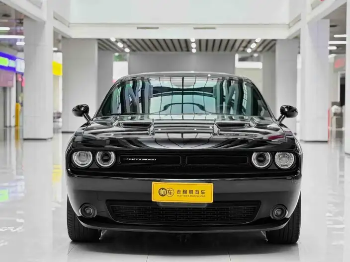 Challenger 2023 Model 3.6L Automatic Rear Drive 5 seat Parallel Imported – фото 2