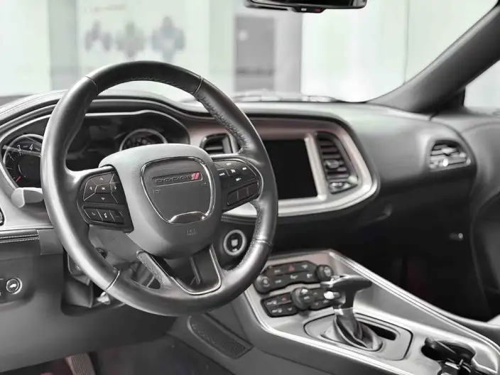 Challenger 2023 Model 3.6L Automatic Rear Drive 5 seat Parallel Imported – фото 8