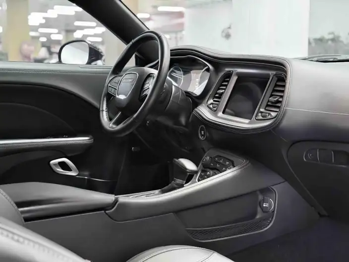 Challenger 2023 Model 3.6L Automatic Rear Drive 5 seat Parallel Imported – фото 9