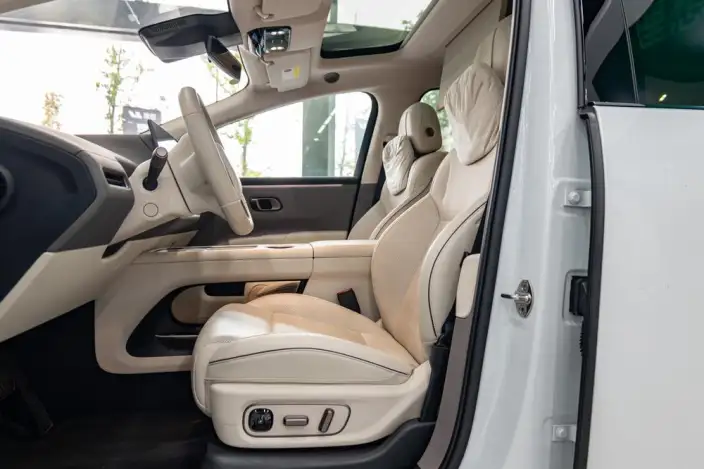 Li Auto i8 2025 Model Standard Edition – фото 6