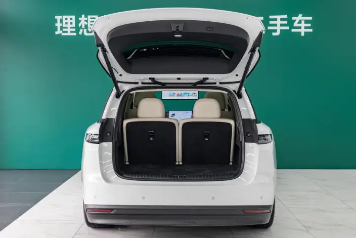 Li Auto i8 2025 Model Standard Edition – фото 9