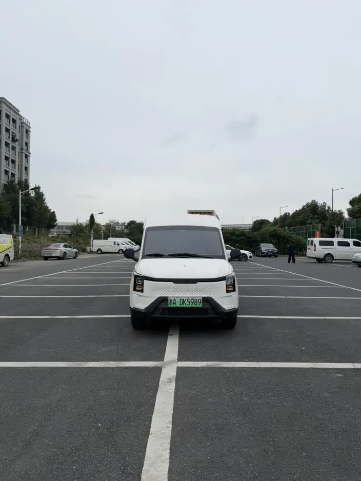 Yufeng Golden Warehouse 2025 Model Passenger car Edition – фото 2