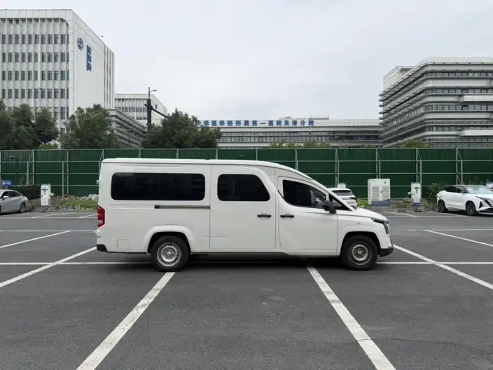 Yufeng Golden Warehouse 2025 Model Passenger car Edition – фото 5