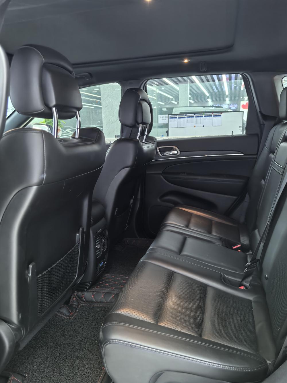 JEEP Grand Cherokee Imported Модель 2021 года 3.0L 80 Anniversary Edition – фото 7