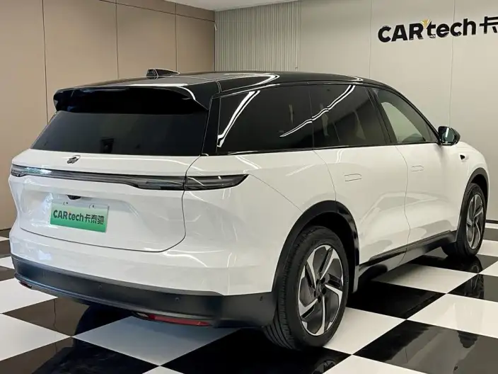 NIO ES8 2023 Model 75kWh – фото 7