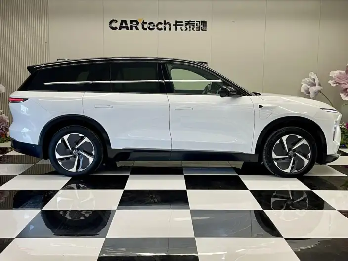 NIO ES8 2023 Model 75kWh – фото 8