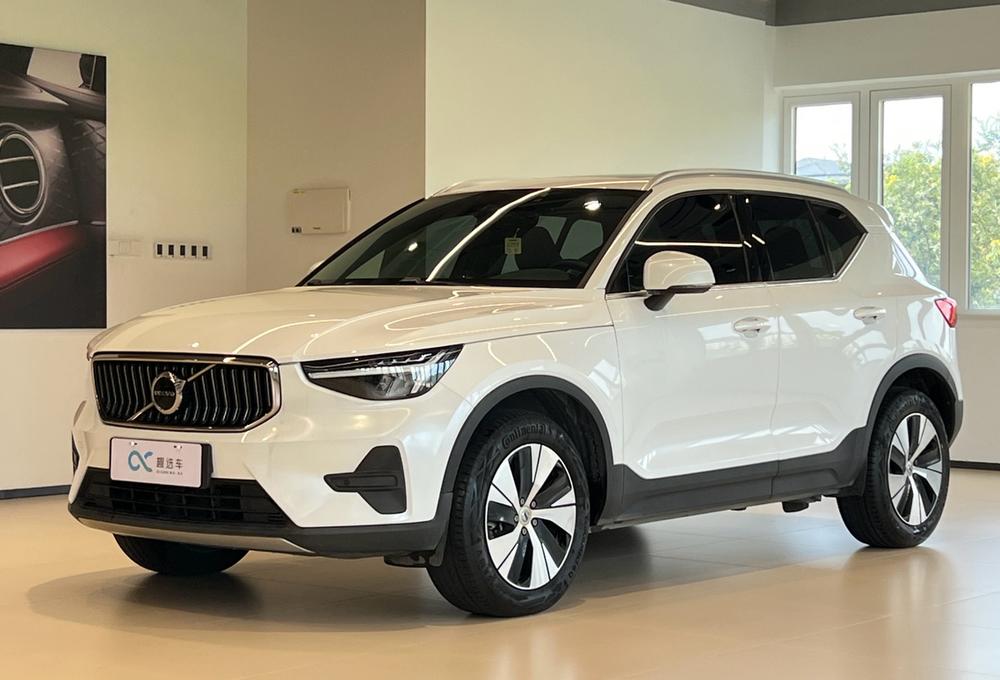 Volvo XC40 2024 B3 Smart Vision Luxury – фото 1