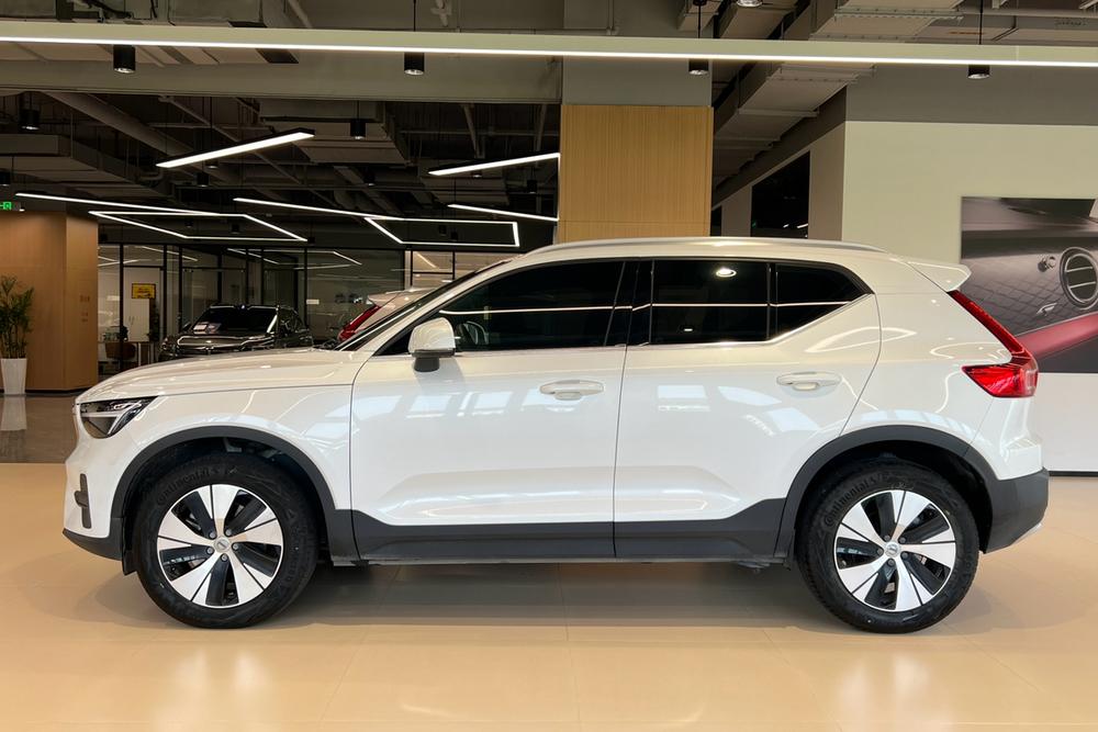 Volvo XC40 2024 B3 Smart Vision Luxury – фото 3