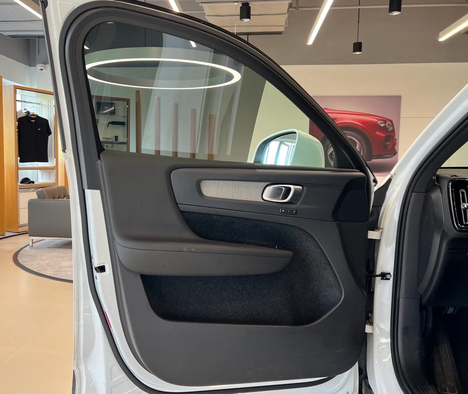 Volvo XC40 2024 B3 Smart Vision Luxury – фото 16