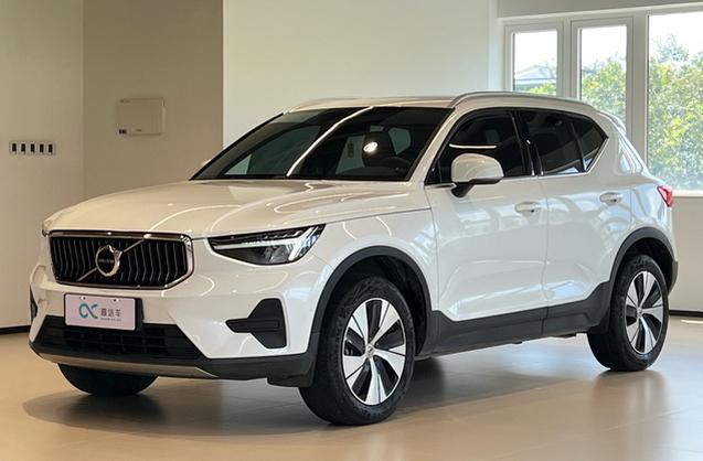 Volvo XC40 2024 B3 Smart Vision Luxury – фото 1
