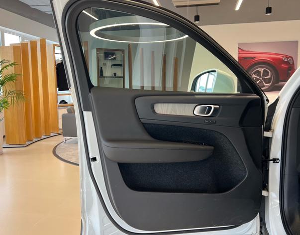Volvo XC40 2024 B3 Smart Vision Luxury – фото 15