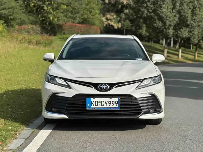 Toyota Camry 2021 Model 2.0G Deluxe Edition