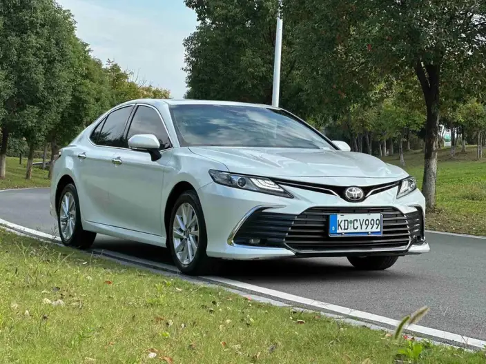 Toyota Camry 2021 Model 2.0G Deluxe Edition