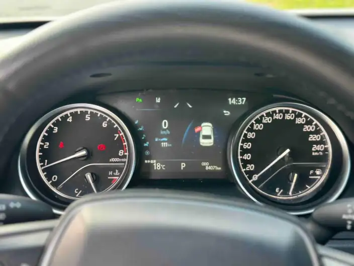 Toyota Camry 2021 Model 2.0G Deluxe Edition – фото 10