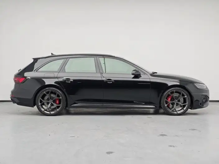 Audi RS 4 2024 Model RS4 2.9T Avant Burning engine Edition – фото 8